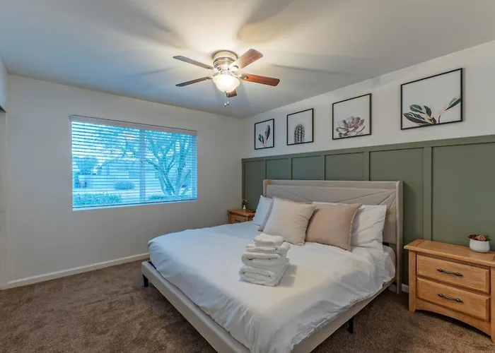 Stylish 3br Retreat With Backyard Oasis Near Old Town Holiday home Scottsdale