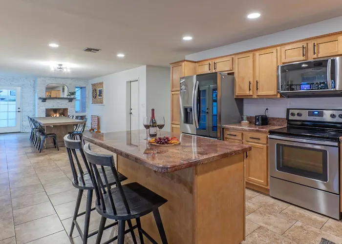 Holiday home Stylish 3br Retreat With Backyard Oasis Near Old Town Scottsdale
