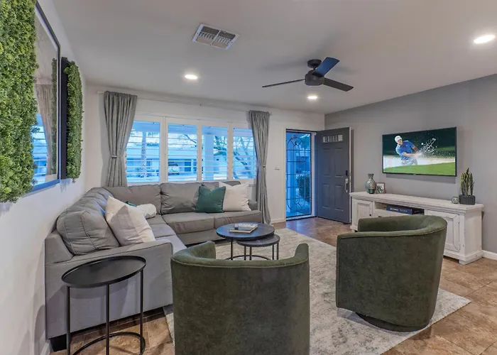Holiday home Stylish 3br Retreat With Backyard Oasis Near Old Town Scottsdale