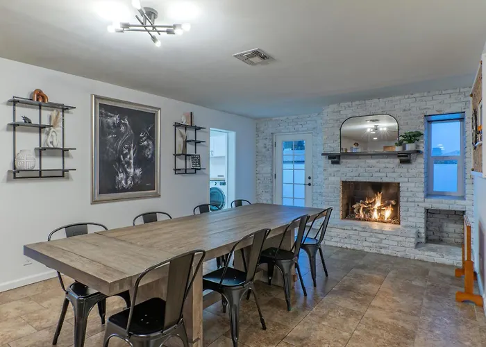 Stylish 3br Retreat With Backyard Oasis Near Old Town Holiday home Scottsdale